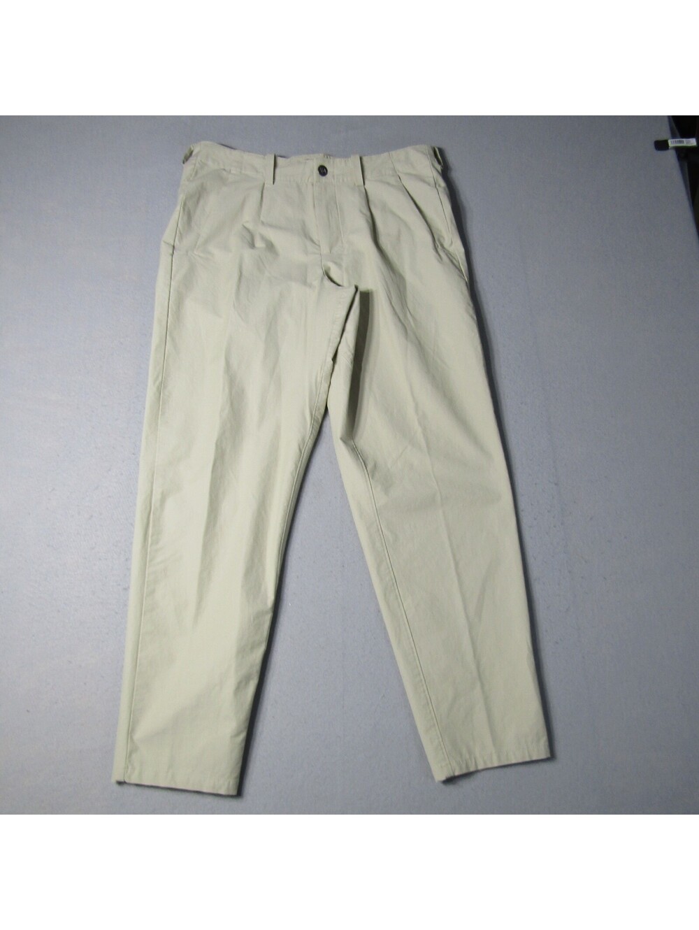 NWT VRST Limitless Canvas Athletic Fit Pleated Chino Pants Men's W32 L32 Biege